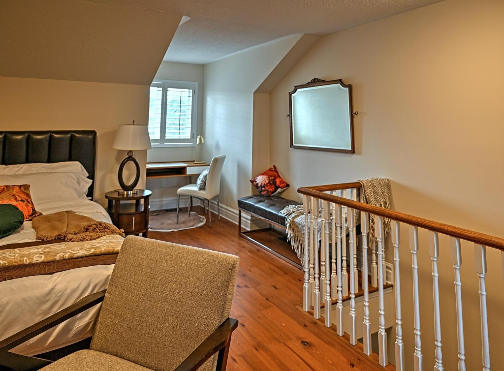 Welcome Home! Acores Bed & Breakfast Toronto Phòng bức ảnh