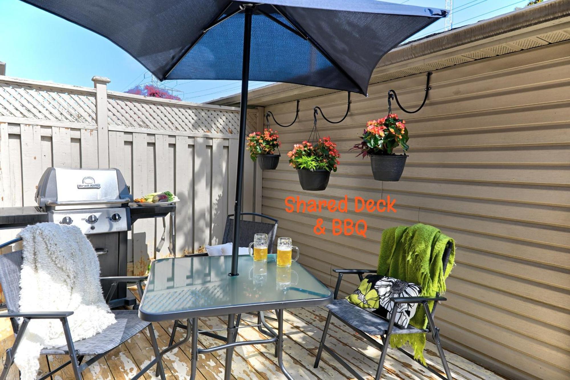 Welcome Home! Acores Bed & Breakfast Toronto Ngoại thất bức ảnh